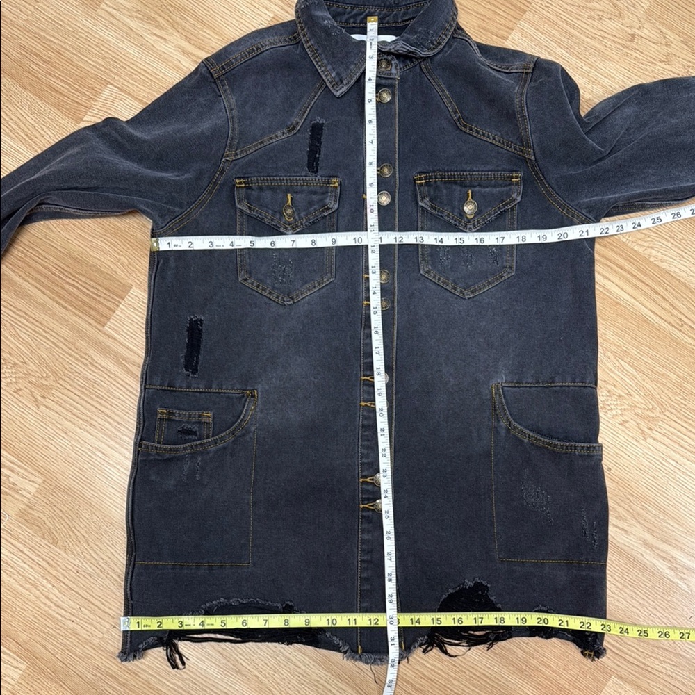 Veveret Small Black Distressed Button Up Denim Jacket Frayed Hem Edgy - Picture 12 of 13